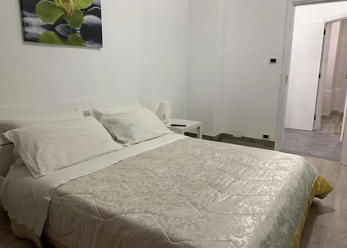 Lamanna Digitale מלון 3*